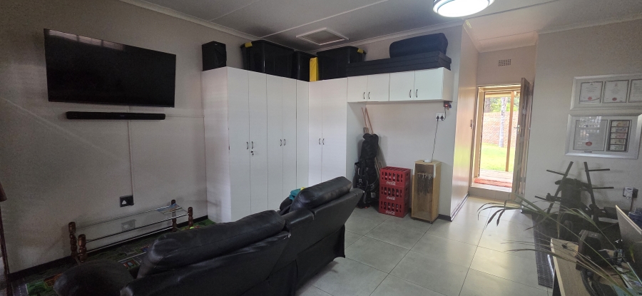 4 Bedroom Property for Sale in Hillcrest Northern Cape